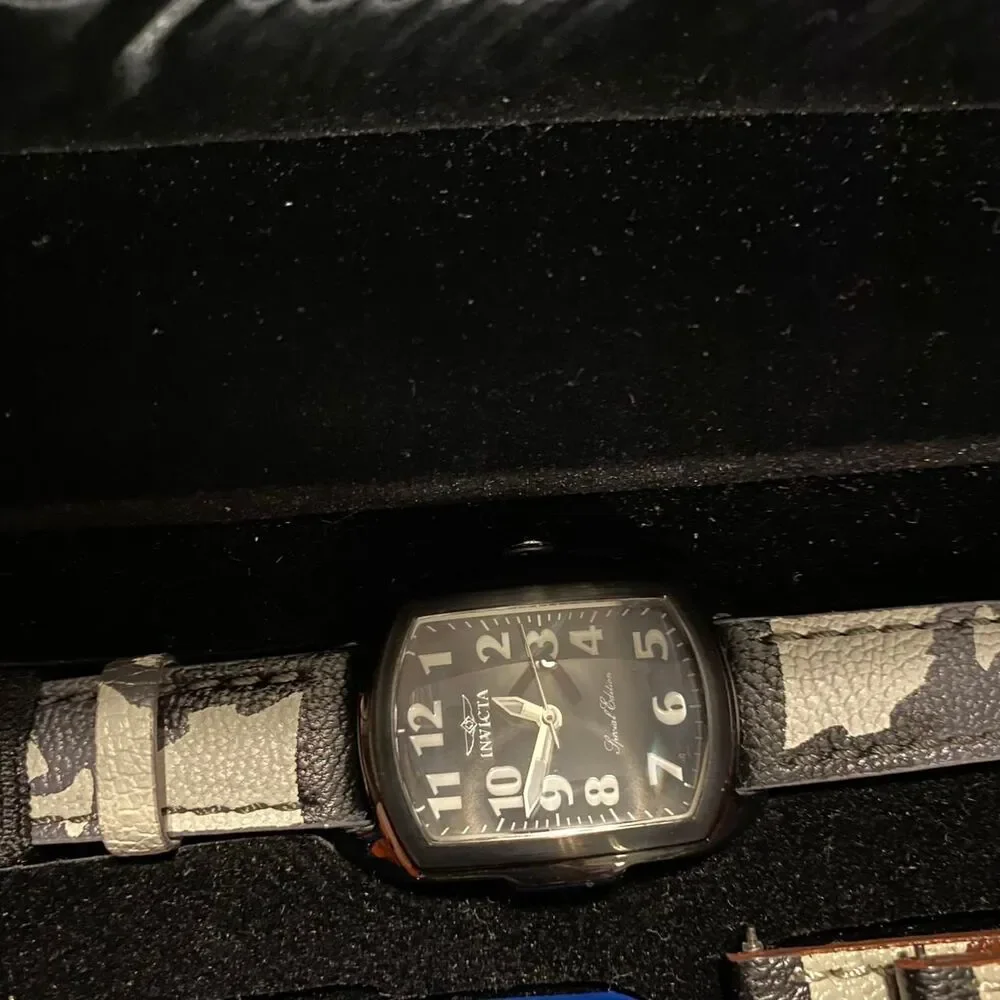 Invicta Special Edition Camo Watch with interchangeable bands, 1032